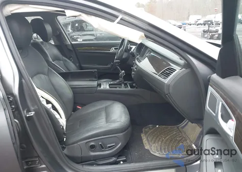 2015 Hyundai Genesis 3.8 z USA, uszkodzony, nr VIN KMHGN4JE5FU058149